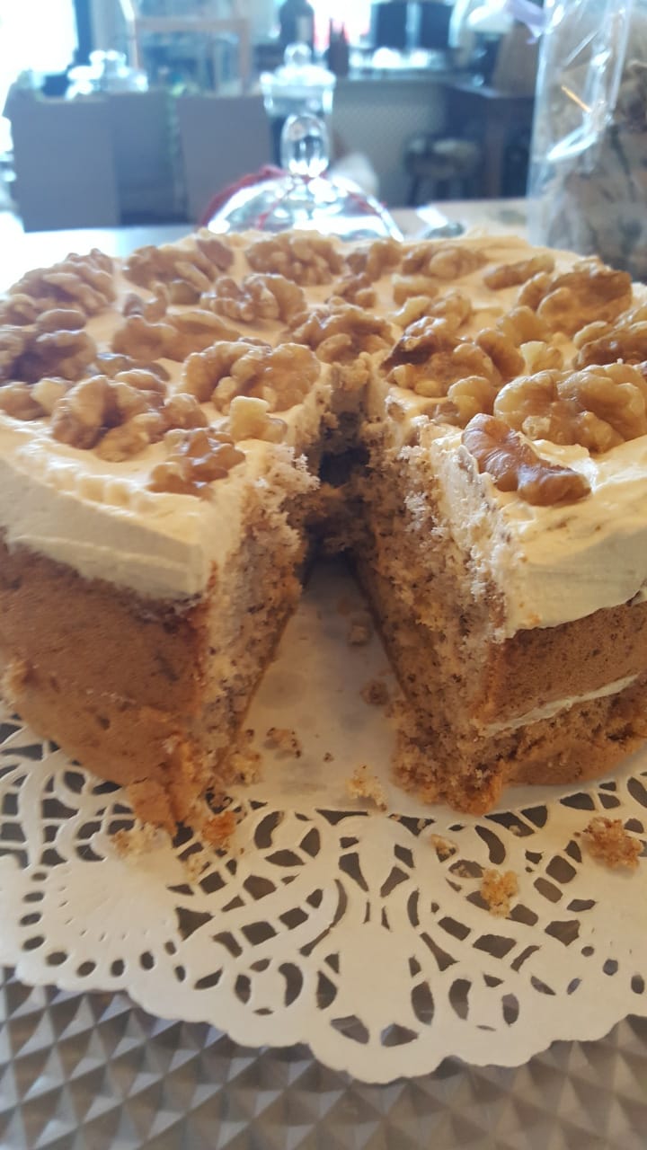 Huisgemaakte taart voor bij de high tea